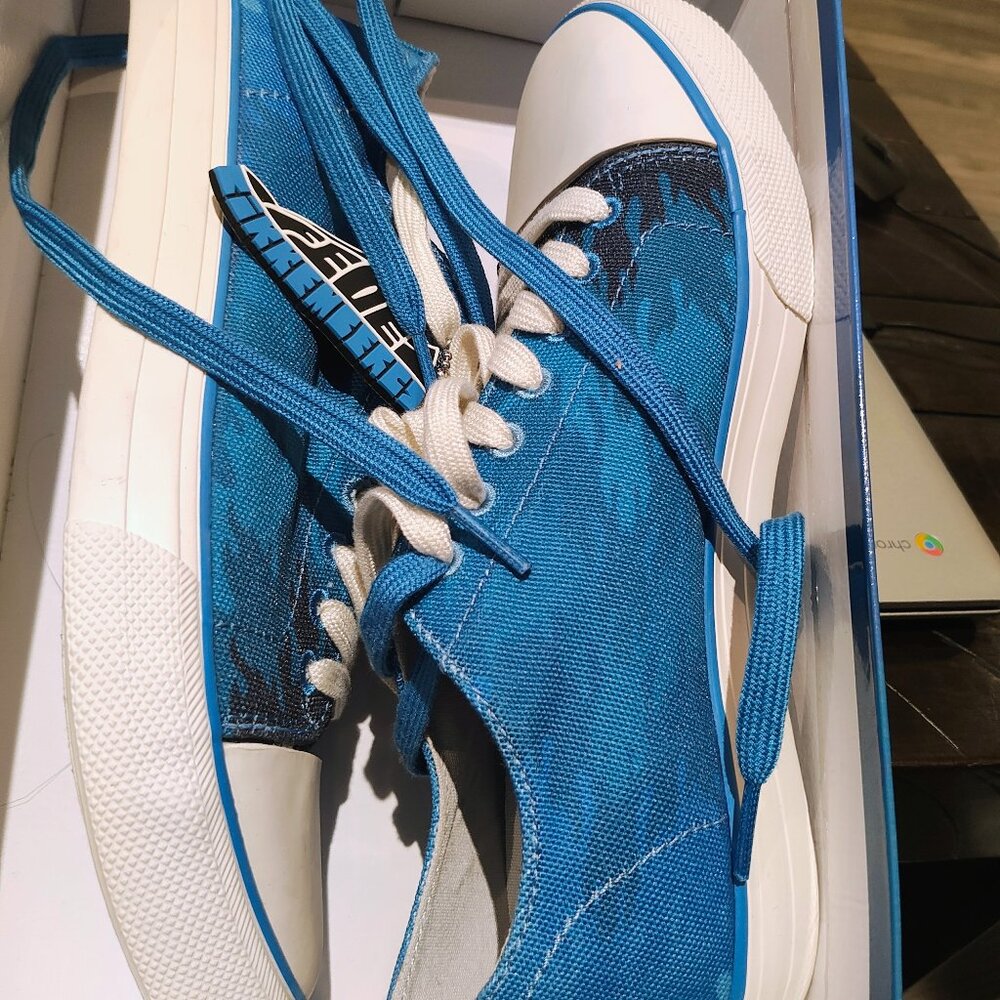New in Box Bikkembergs Sneakers 7